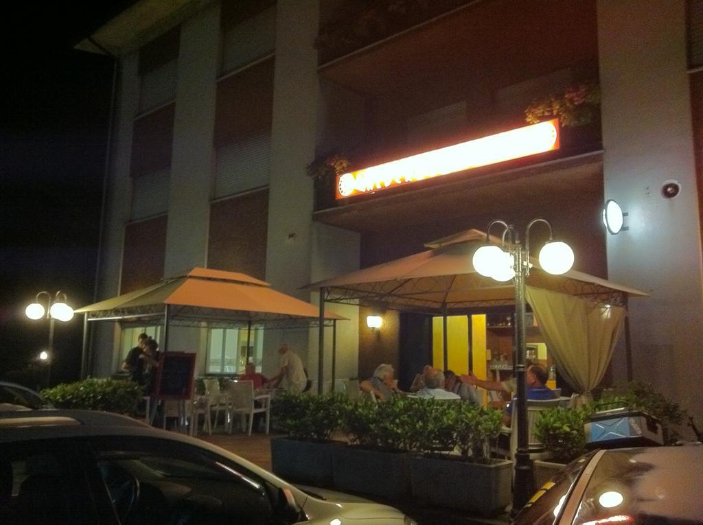奥贝格克里斯塔洛酒店 Cittiglio 外观 照片