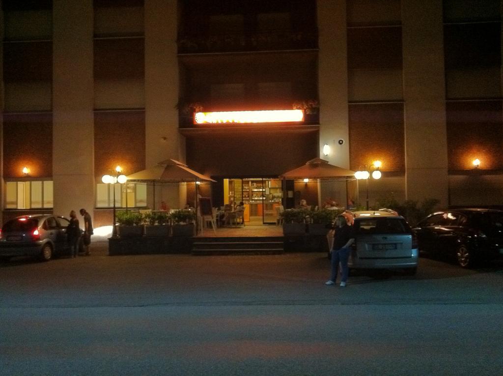 奥贝格克里斯塔洛酒店 Cittiglio 外观 照片